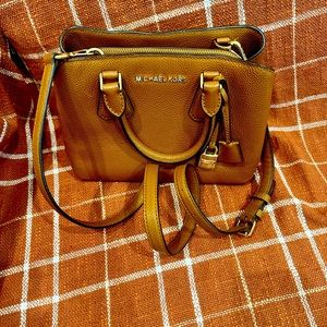 Michael Kors Caramel Collared bag
